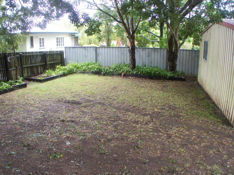 186 Blackstone Road, Silkstone QLD 4304