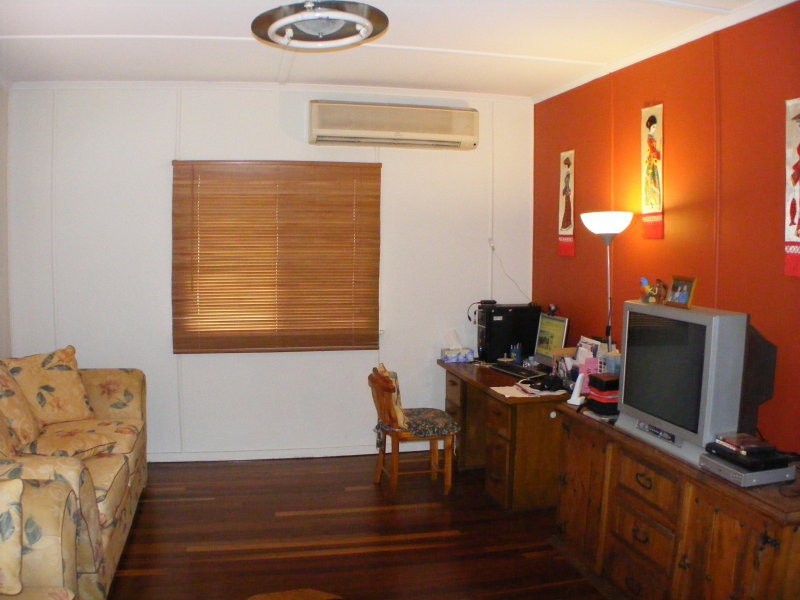 186 Blackstone Road, Silkstone QLD 4304