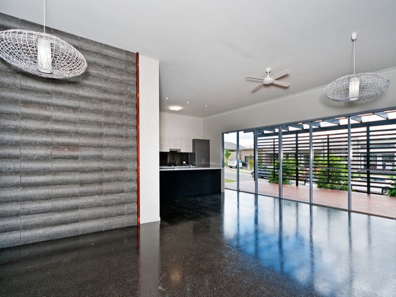 2 Sirmione Street, Raceview QLD 4305