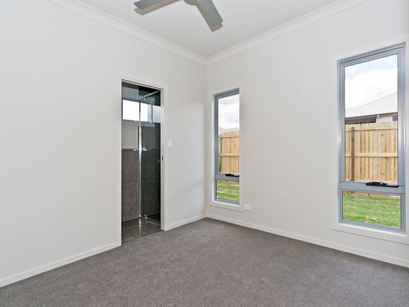 2 Sirmione Street, Raceview QLD 4305