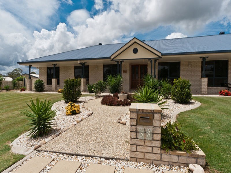 38 Lakeview Drive, Deebing Heights QLD 4306