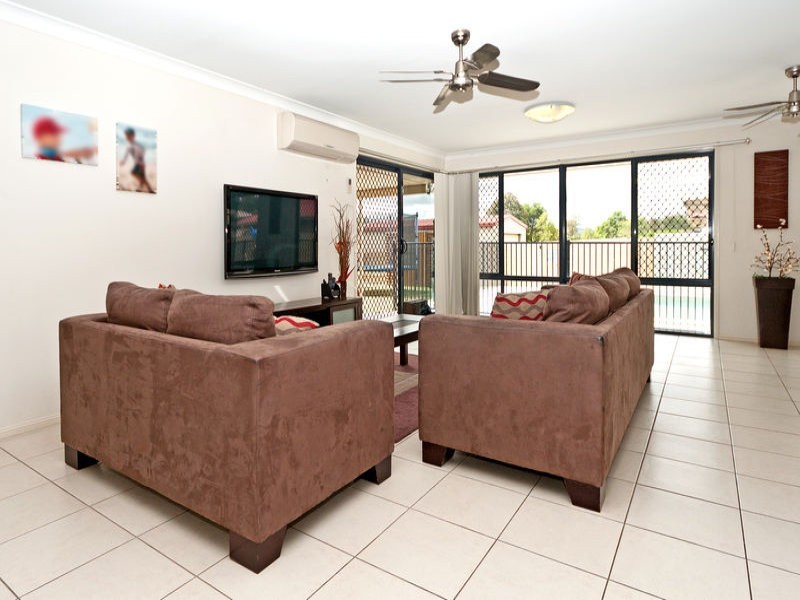 38 Lakeview Drive, Deebing Heights QLD 4306