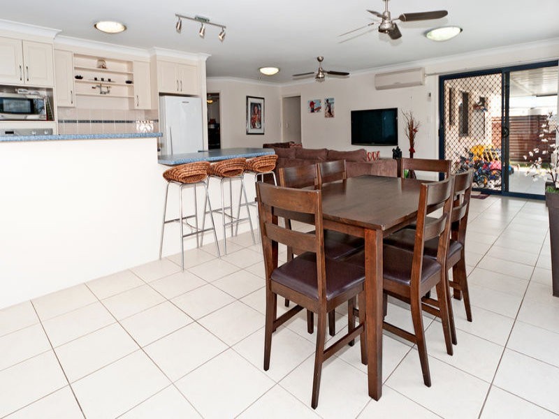 38 Lakeview Drive, Deebing Heights QLD 4306