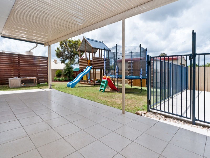 38 Lakeview Drive, Deebing Heights QLD 4306