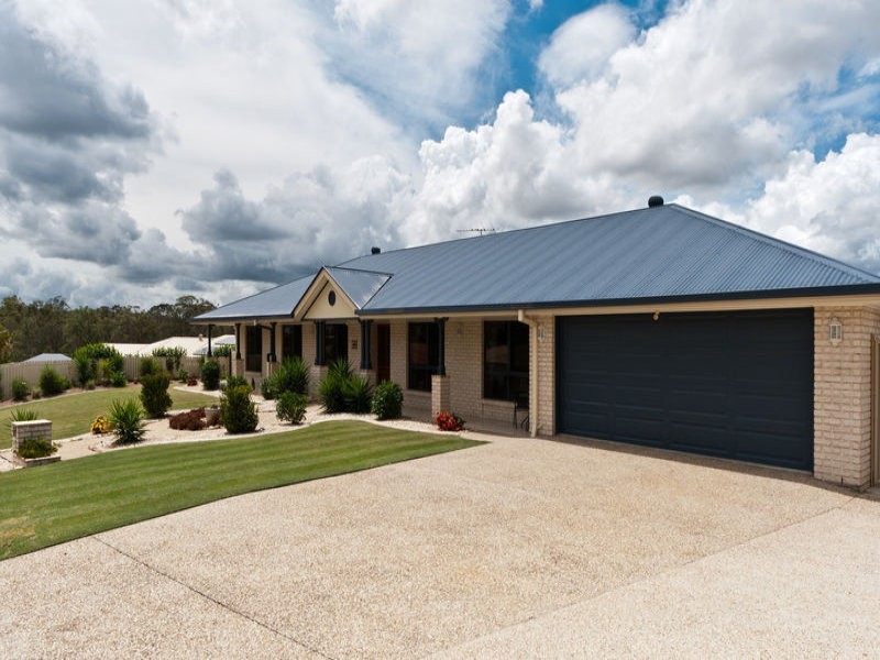38 Lakeview Drive, Deebing Heights QLD 4306