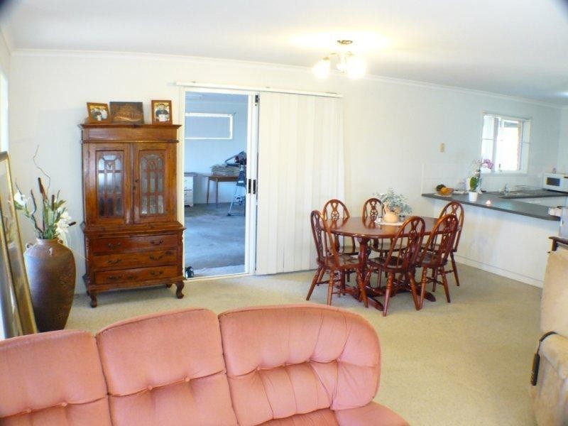 9 Helmsley Court, Yamanto QLD 4305