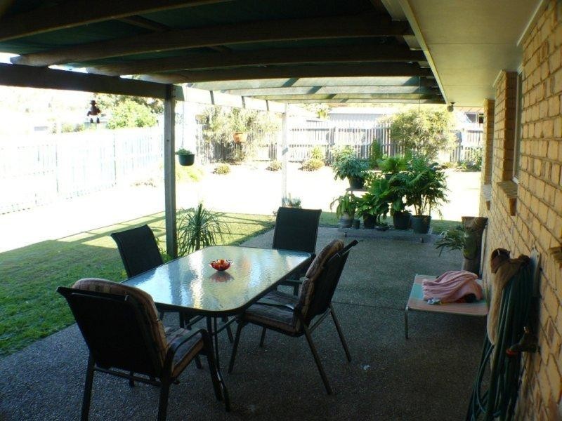 9 Helmsley Court, Yamanto QLD 4305