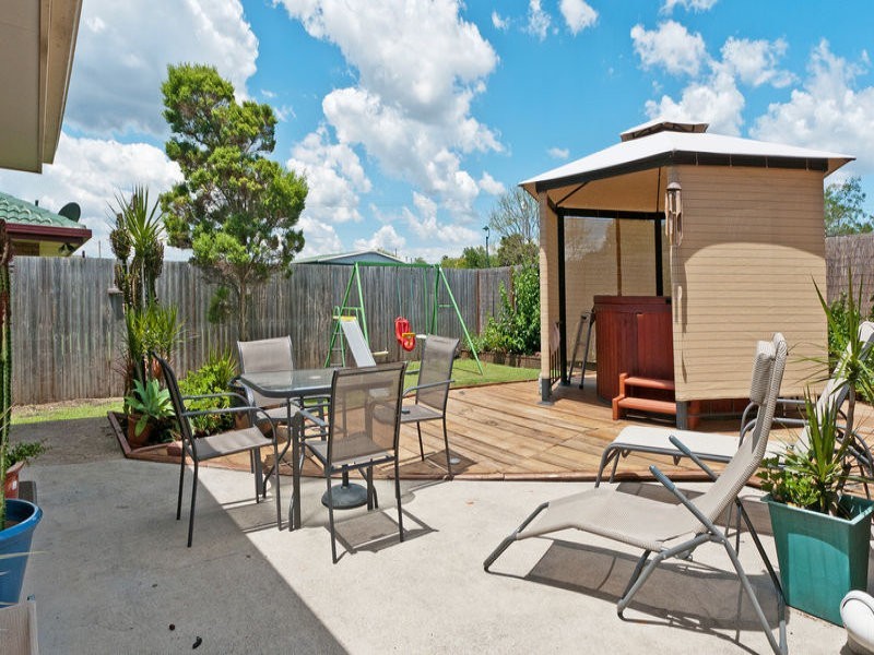 18 Toft Drive, Raceview QLD 4305