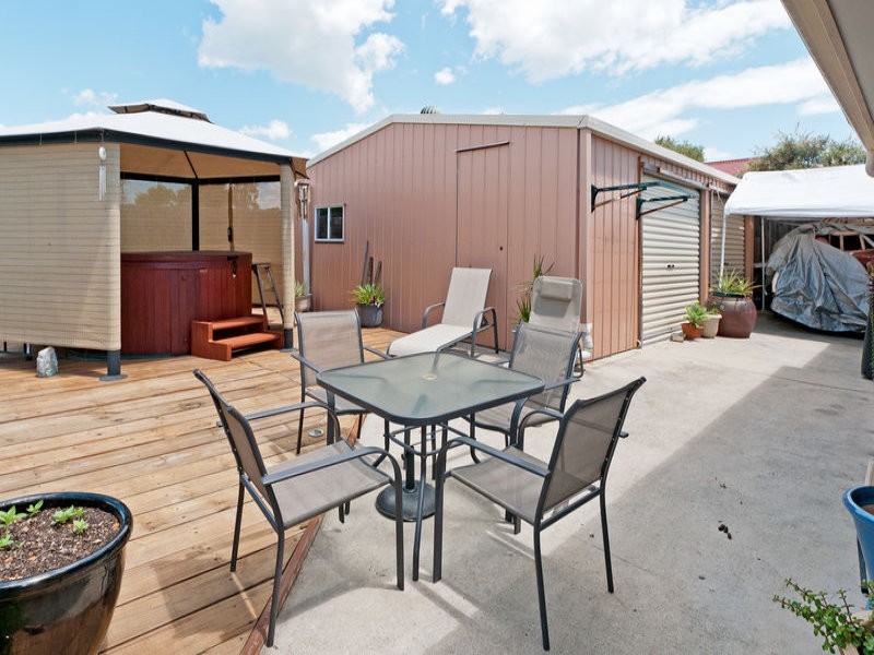 18 Toft Drive, Raceview QLD 4305