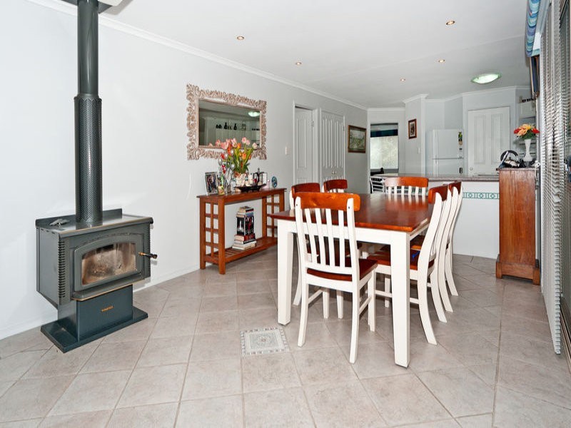 40 Kentia Circuit, Flinders View QLD 4305