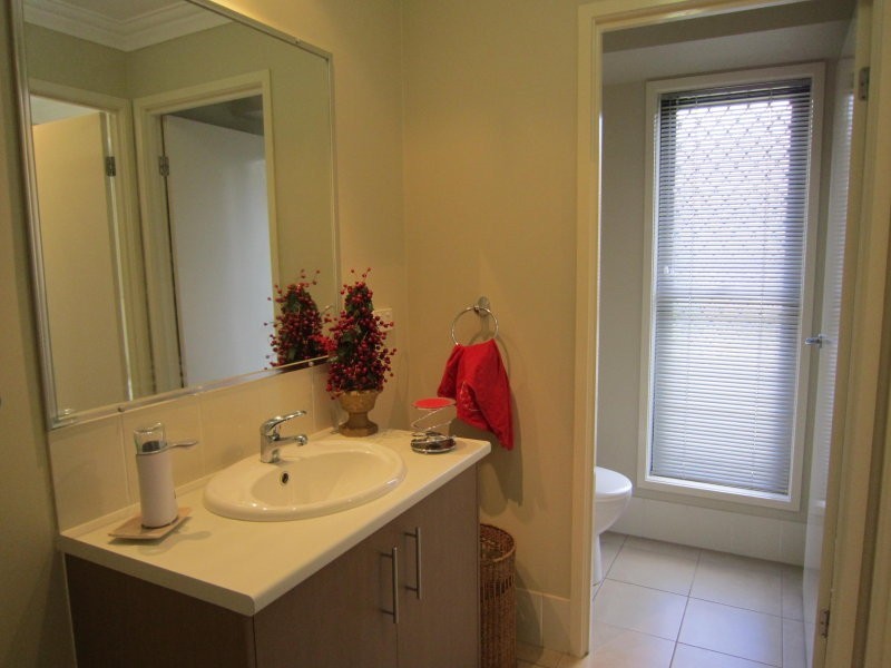 11 Piccadilly Court, Deebing Heights QLD 4306