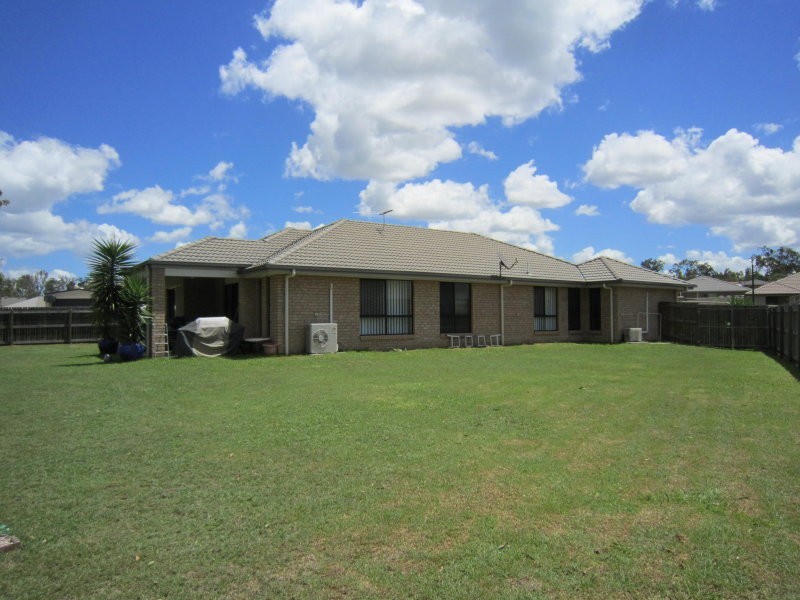 11 Piccadilly Court, Deebing Heights QLD 4306