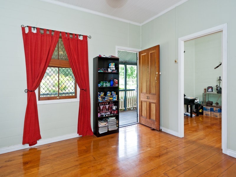39 Old Toowoomba Road, One Mile QLD 4305