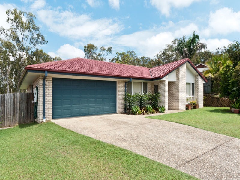 8 Windsor Court, Deebing Heights QLD 4306