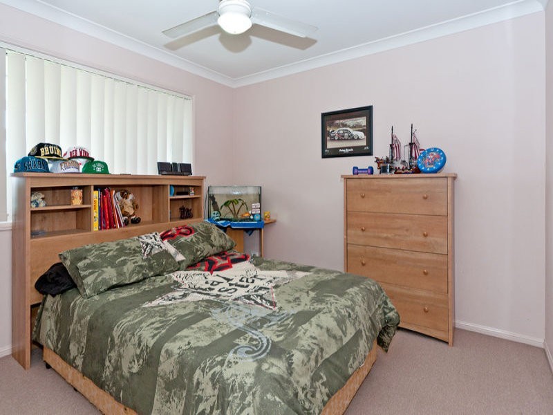 8 Windsor Court, Deebing Heights QLD 4306