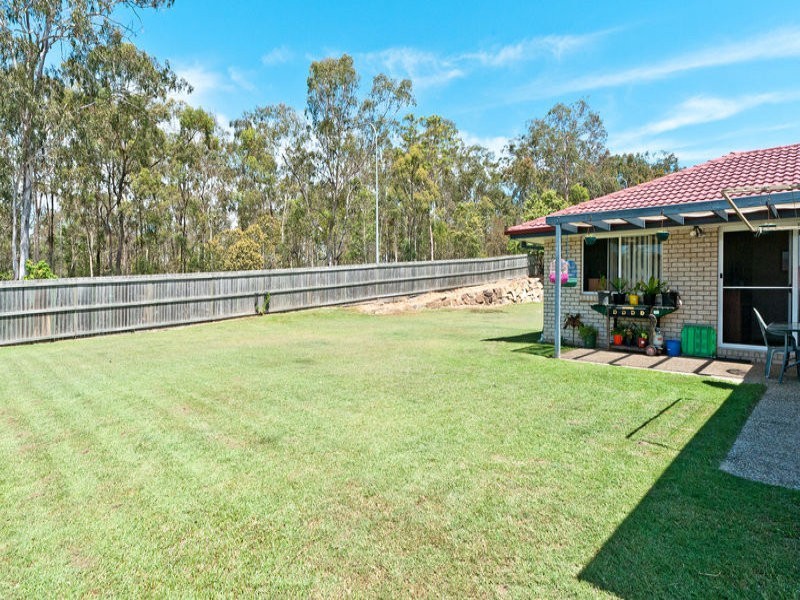 8 Windsor Court, Deebing Heights QLD 4306