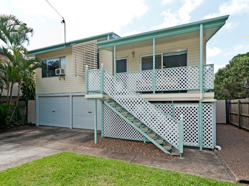13 Boundary Street, Moores Pocket QLD 4305