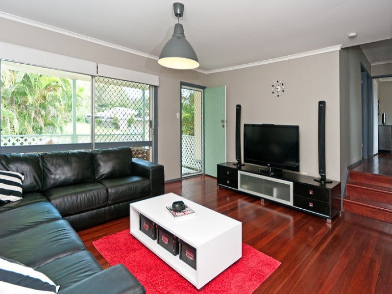 13 Boundary Street, Moores Pocket QLD 4305