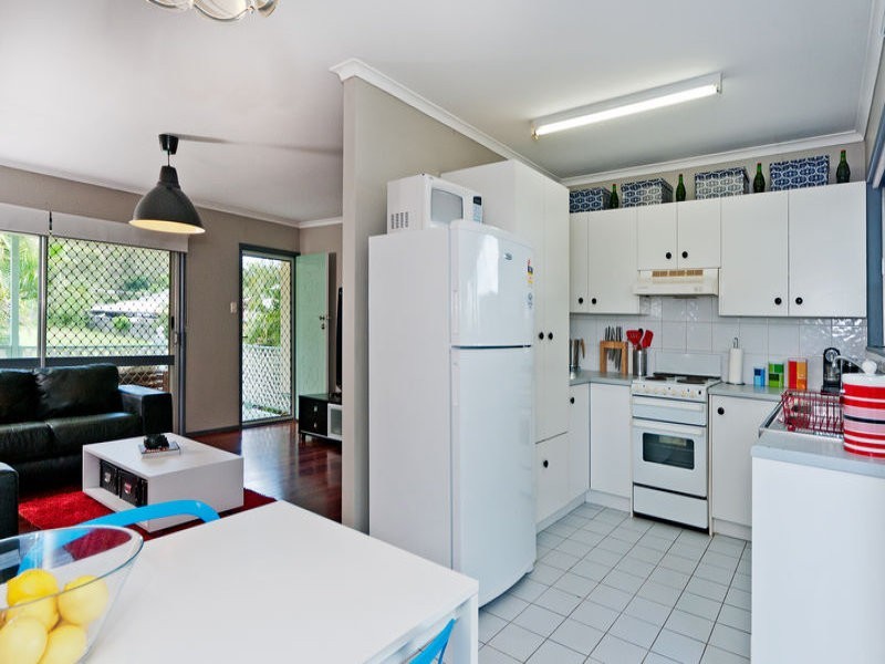 13 Boundary Street, Moores Pocket QLD 4305