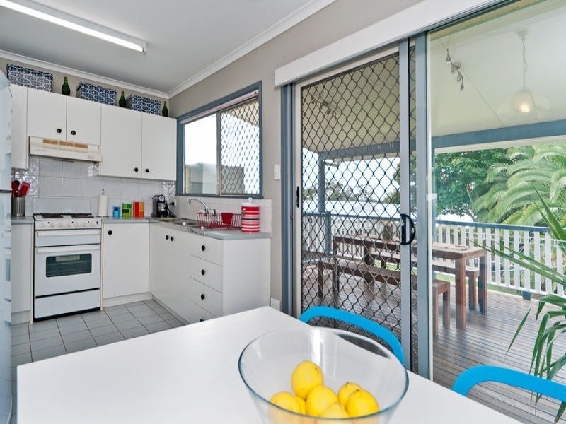 13 Boundary Street, Moores Pocket QLD 4305