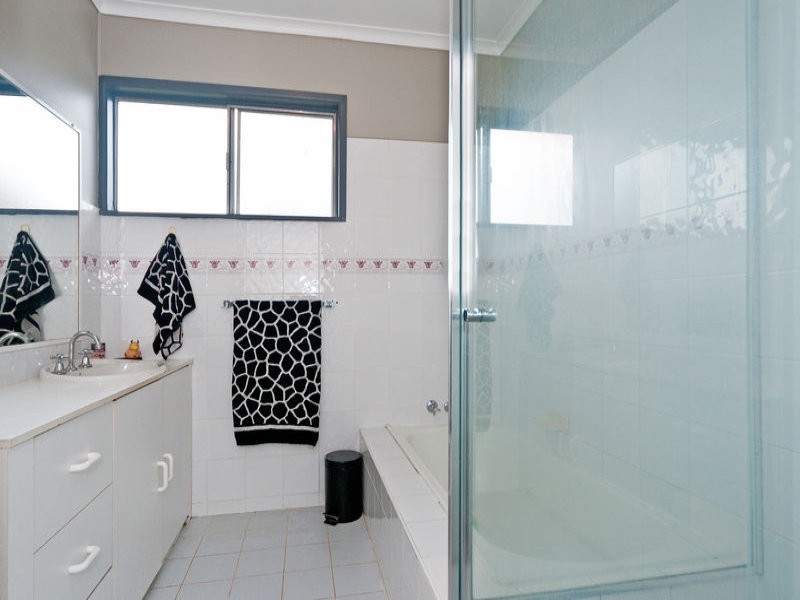 13 Boundary Street, Moores Pocket QLD 4305