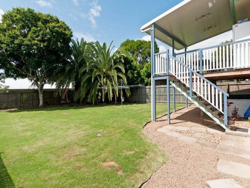 13 Boundary Street, Moores Pocket QLD 4305