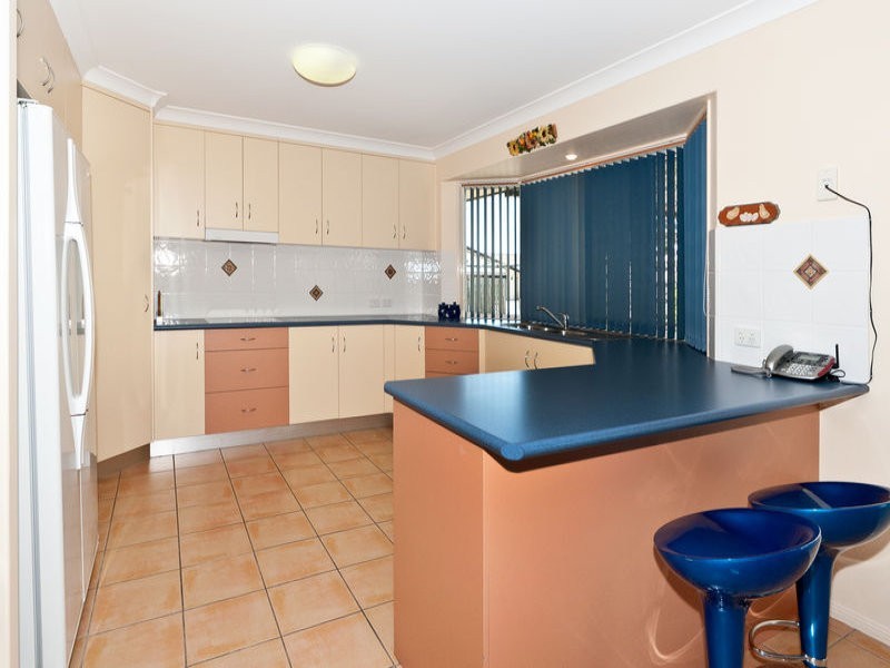 107 Kensington Drive, Flinders View QLD 4305