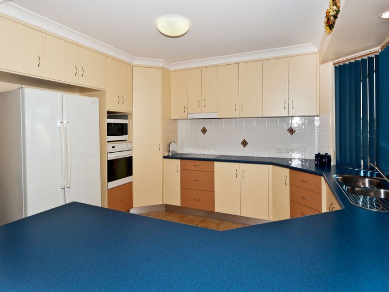 107 Kensington Drive, Flinders View QLD 4305