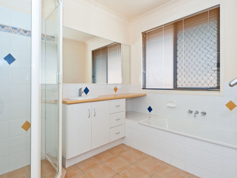 107 Kensington Drive, Flinders View QLD 4305