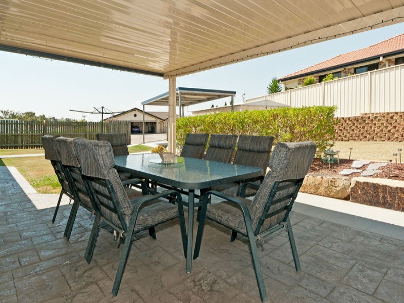 107 Kensington Drive, Flinders View QLD 4305