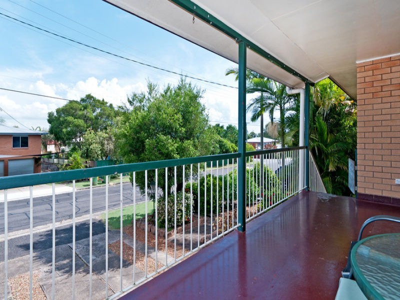 13 Chelsea Close, Flinders View QLD 4305