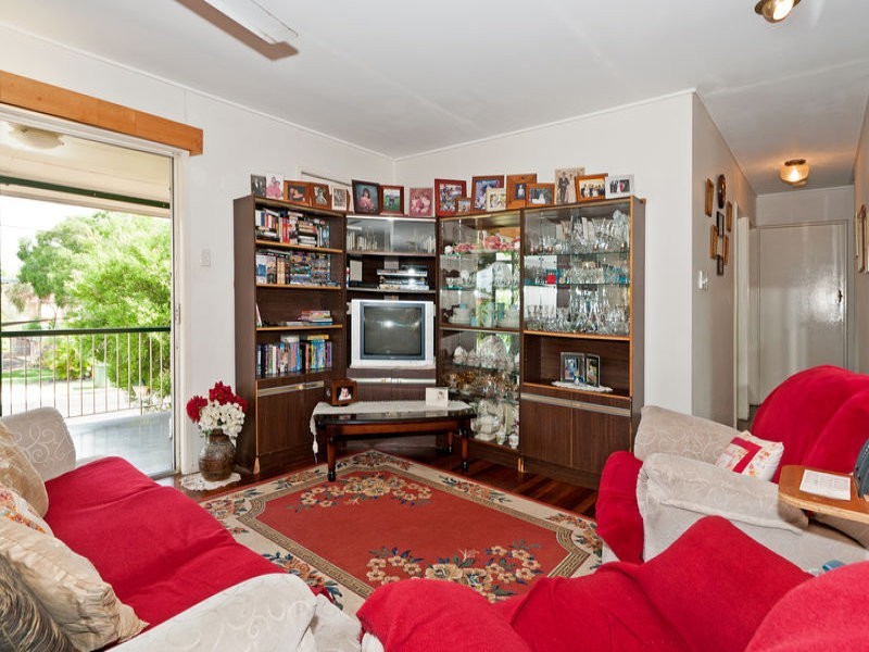13 Chelsea Close, Flinders View QLD 4305