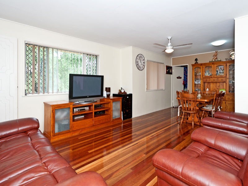 11 Bellhaven Drive, Bundamba QLD 4304