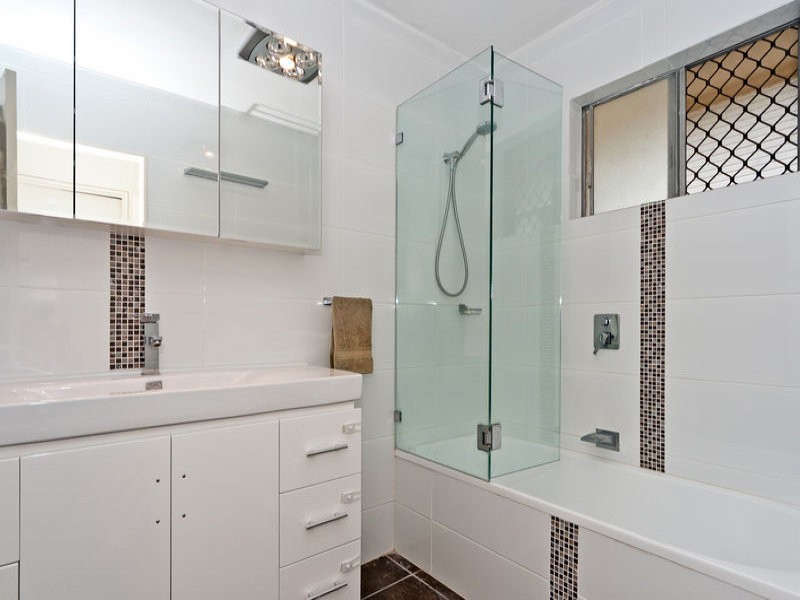 11 Bellhaven Drive, Bundamba QLD 4304