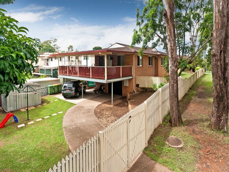 11 Bellhaven Drive, Bundamba QLD 4304