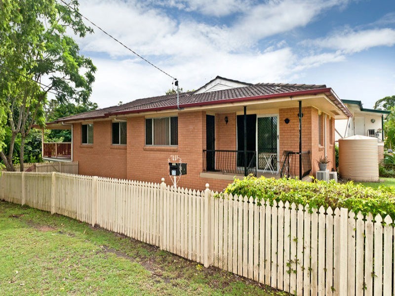 11 Bellhaven Drive, Bundamba QLD 4304