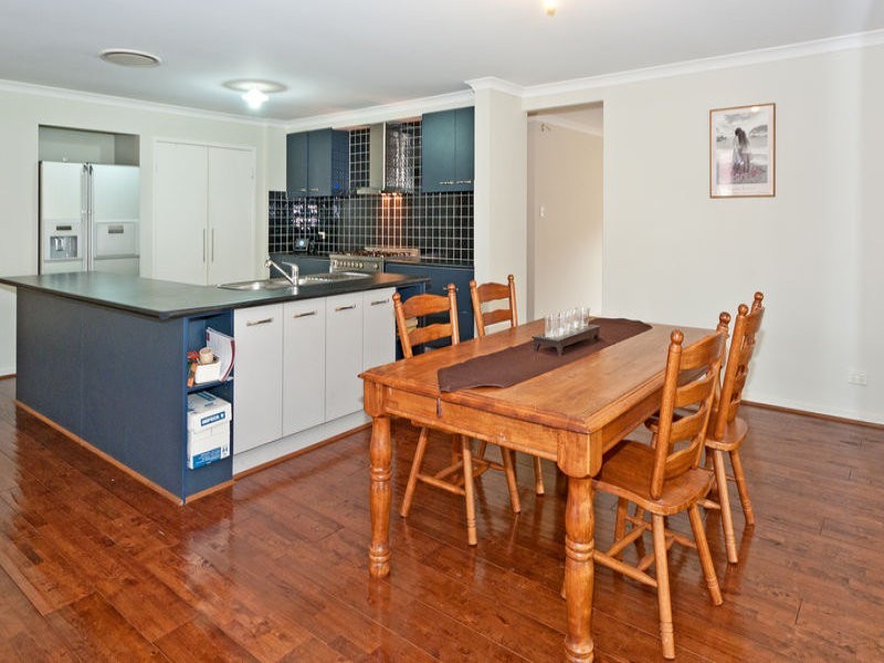 84 Kensington Drive, Flinders View QLD 4305