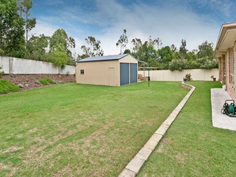 84 Kensington Drive, Flinders View QLD 4305
