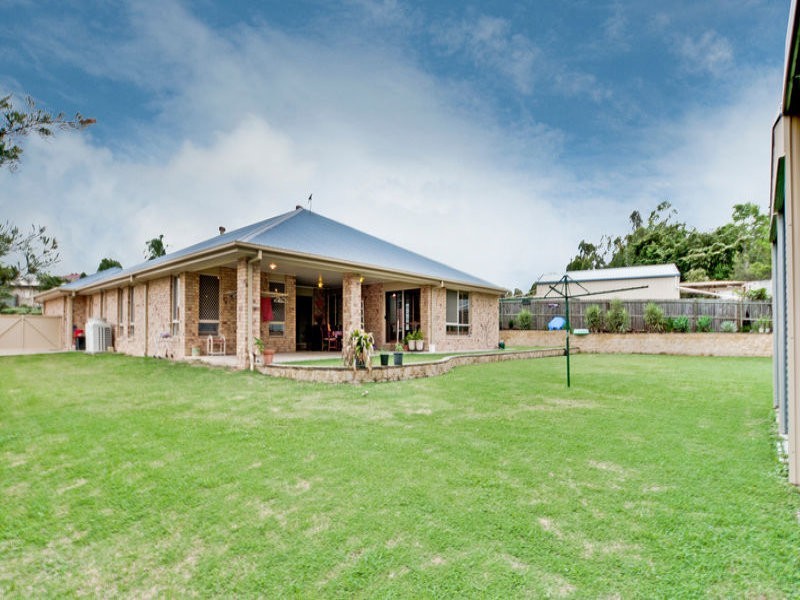 84 Kensington Drive, Flinders View QLD 4305