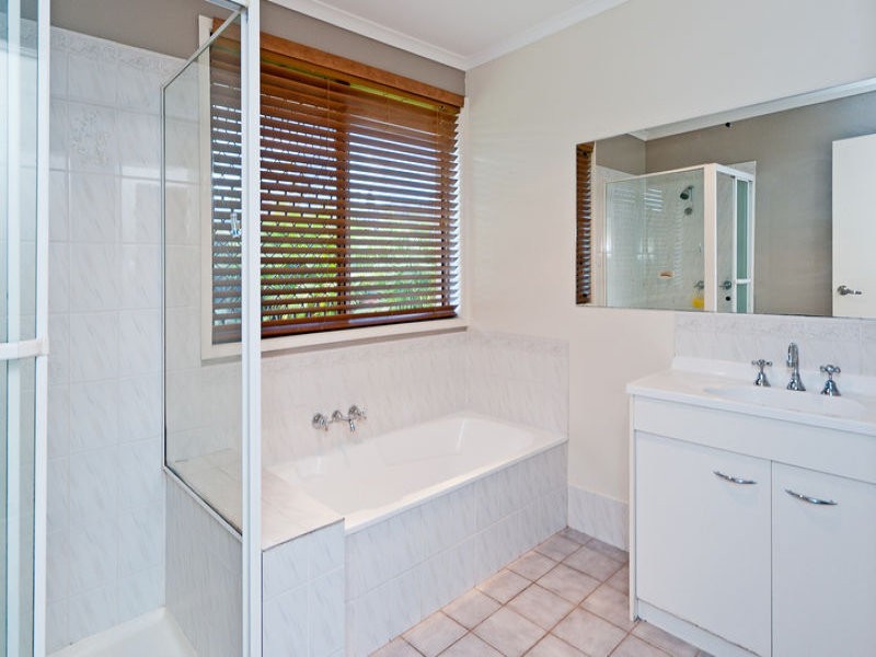 20 Mustang Street, Yamanto QLD 4305