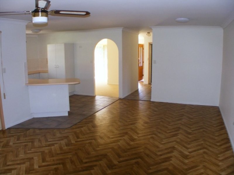 17 Kelso Close, Yamanto QLD 4305