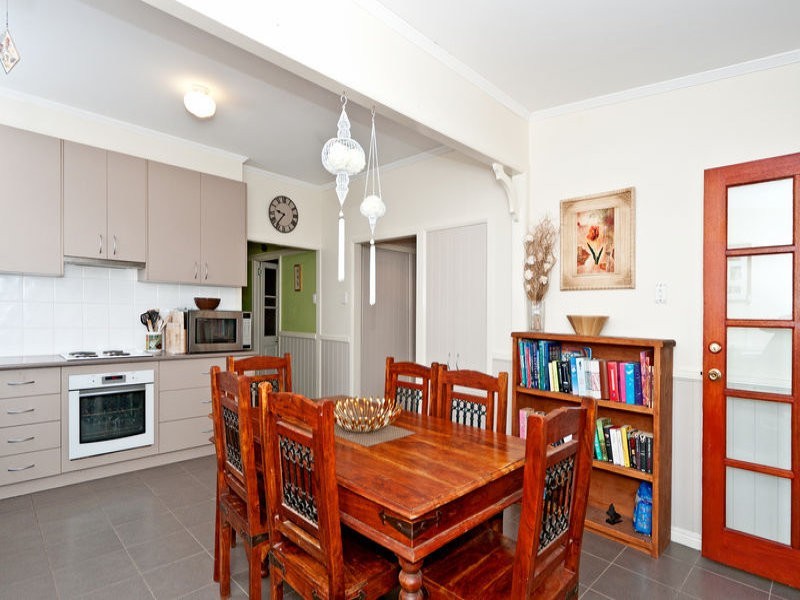 256 Warwick Road, Churchill QLD 4305