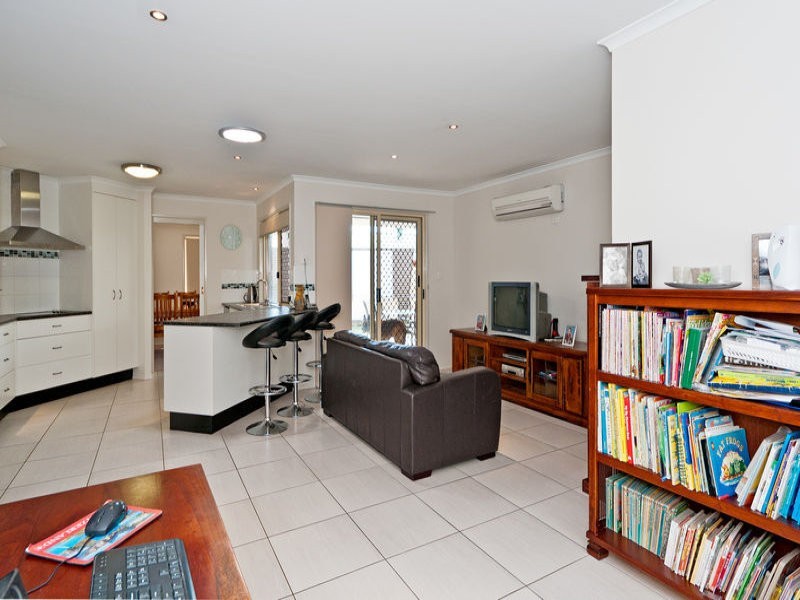10 Quando Close, Yamanto QLD 4305