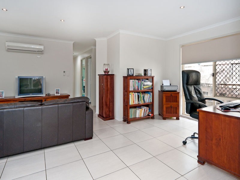 10 Quando Close, Yamanto QLD 4305