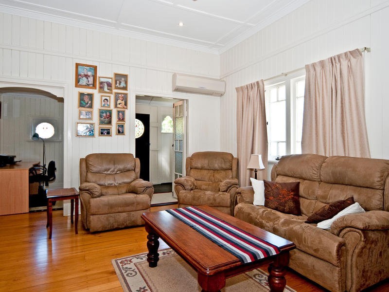 104 Jacaranda Street, North Booval QLD 4304