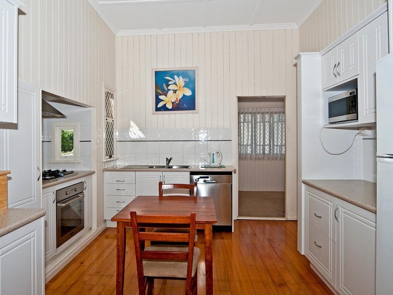 104 Jacaranda Street, North Booval QLD 4304