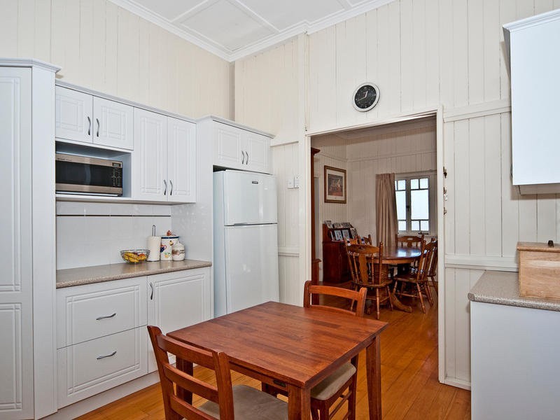 104 Jacaranda Street, North Booval QLD 4304