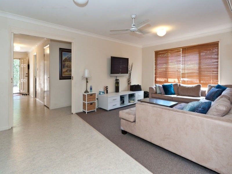 52 Jonquil Circuit, Flinders View QLD 4305