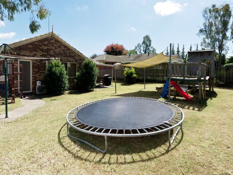 52 Jonquil Circuit, Flinders View QLD 4305