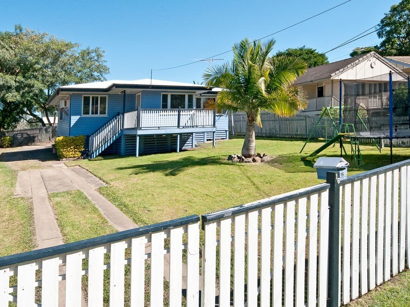 16 Felette Street, Leichhardt QLD 4305